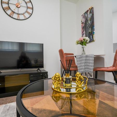Stylish Suite With Free Parking Manchester Ngoại thất bức ảnh