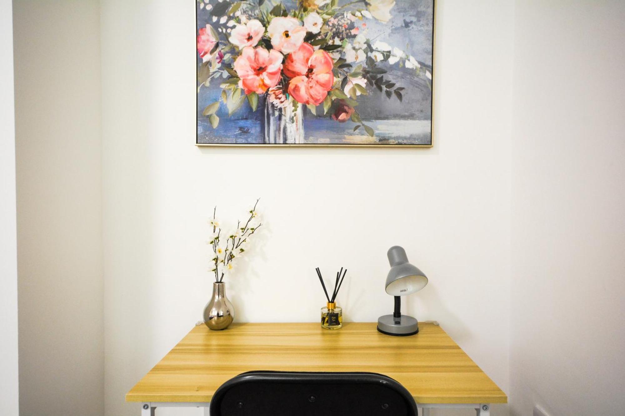 Stylish Suite With Free Parking Manchester Ngoại thất bức ảnh
