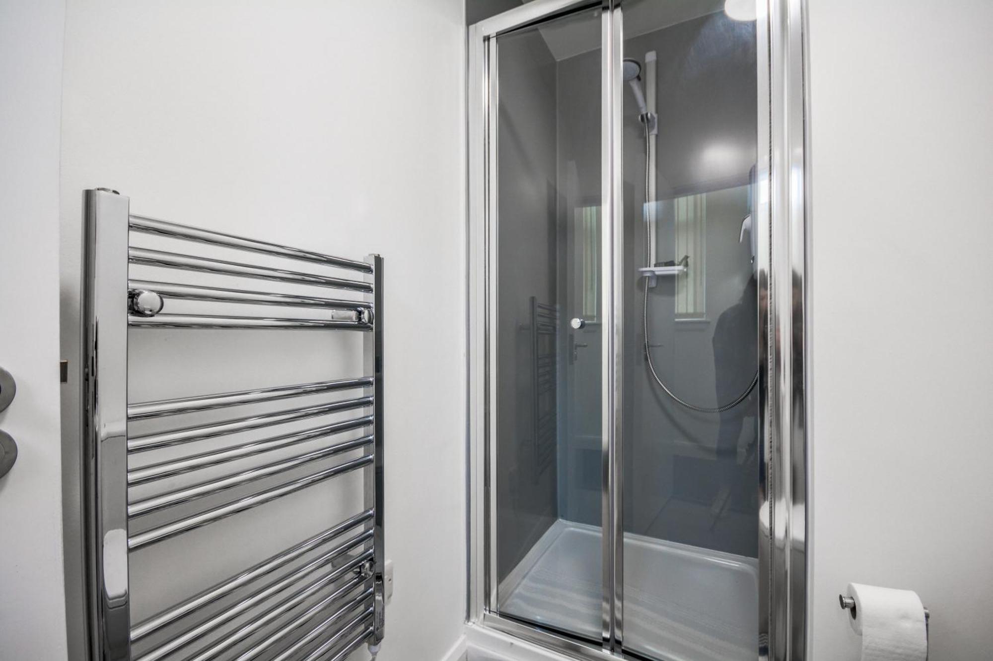 Stylish Suite With Free Parking Manchester Ngoại thất bức ảnh