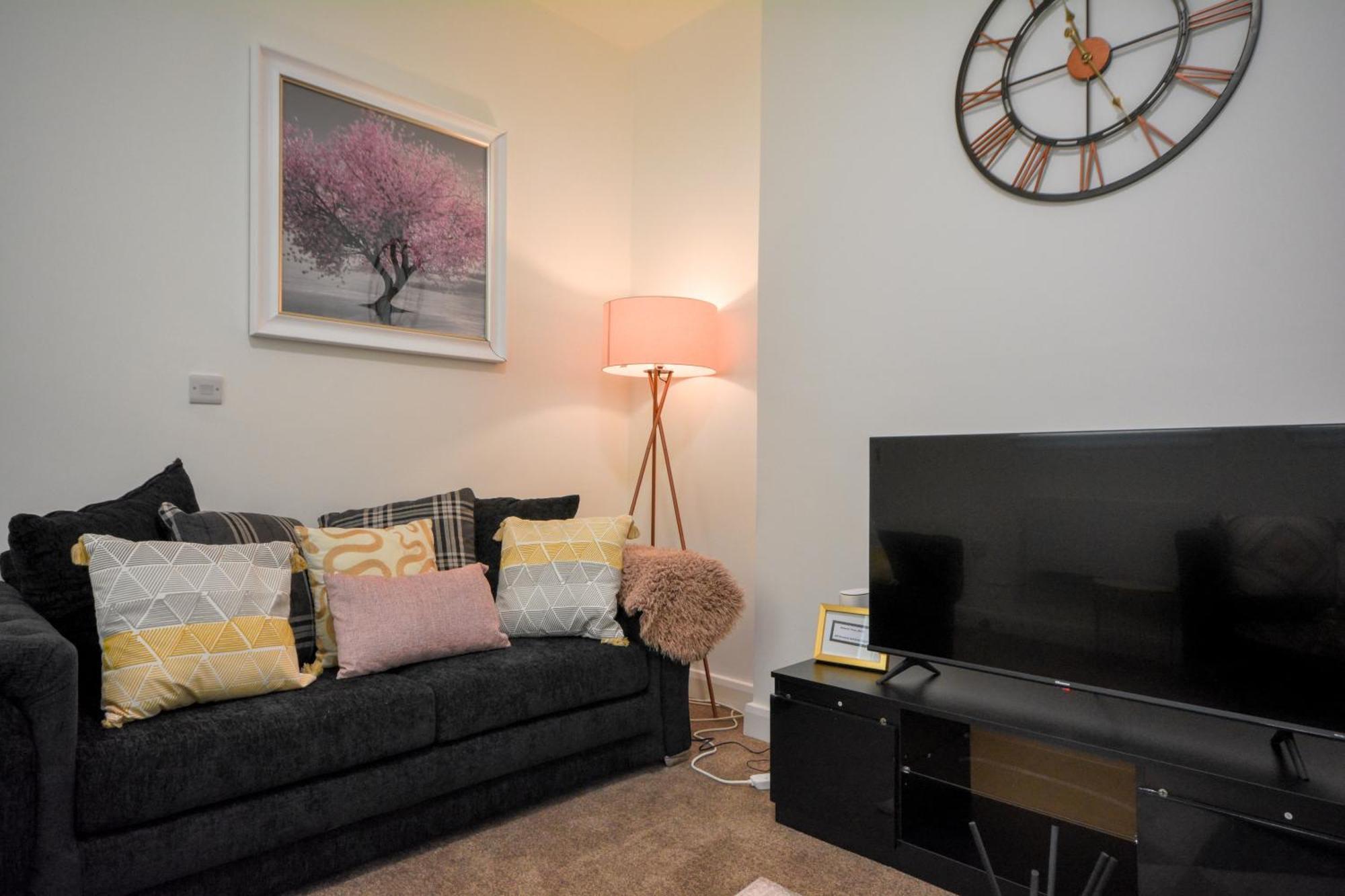 Stylish Suite With Free Parking Manchester Ngoại thất bức ảnh